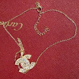 Elegant Gold Necklace with Crystal Accents